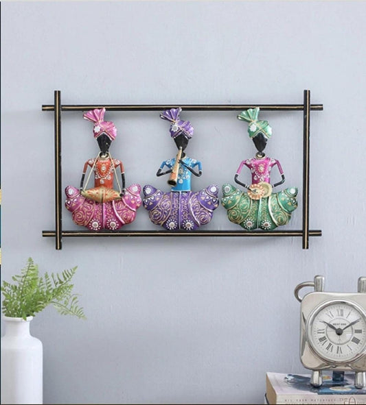 Hand-Painted Metal Musician Wall Art: Rajasthani Folk Decor